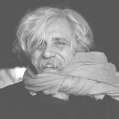 Una citazione di Aristide Bruant, l’uomo con la sciarpa rossa  eternato da Toulouse-Lautrec. Picchi amava Parigi