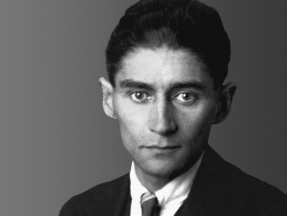 Kafka vivió marcado por una sensación de insuficiencia que alimentó tanto su inseguridad personal como la potencia expresiva de su obra