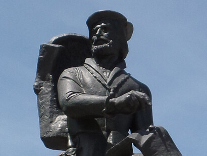 Estátua de Fernão Mendes Pinto