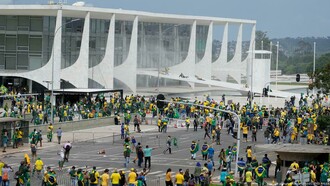 “O Brasil é nosso!” O eco desta afirmação já reverberava em meus ouvidos mesmo antes da data de 08 de janeiro