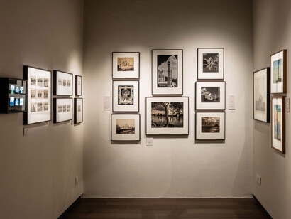 The mute eloquence of the Taj Mahal, exhibition view. Courtesy of DAG