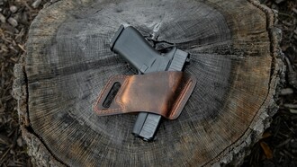 La politica trasforma un caso giudiziario in un simbolo mediatico, tentando di contrapporre la propaganda e il consenso popolare alle decisioni definitive della giustizia