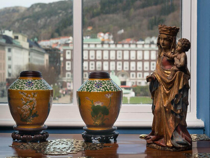 Singer collection. Courtesy of KODE