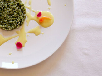 Risotto con foglie di melissa e malva