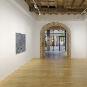 Lucio Fontana and Alteronce Gumby, A material dance, exhibition view. Courtesy of the Secci Gallery
