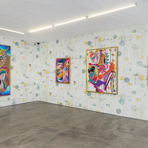 assume vivid astro focus, ablaze vibrations amplifying fluidity, exhibition view. Courtesy of Tibor de Nagy Gallery