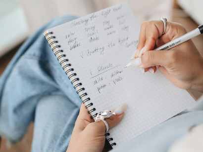 Estudar a classe gramatical adjetivo é buscar entender como se delimitar o substantivo de forma a mostrá-lo da forma mais clara