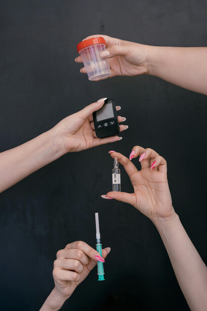 La paradoja persiste: el cuerpo no se vende, pero sus componentes sostienen un negocio farmacéutico que se expande sobre territorios y poblaciones vulnerables