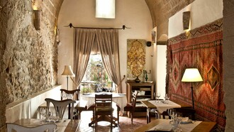 Comedor interior de El Jardín del Califa, Vejer de la Frontera