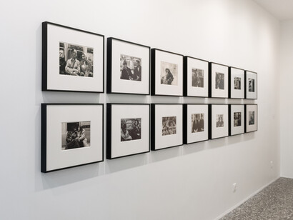 Helen Levitt, Manhattan transit, exhibition view. © Cloé Zielinski, Courtesy of Zander Galerie