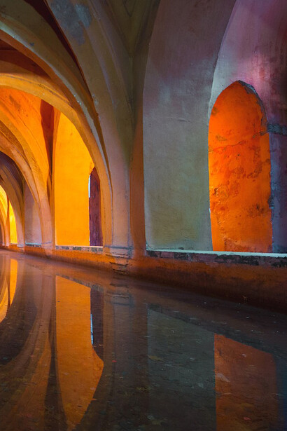 Via imperiale. Non ci sono schemi o regole da seguire per intraprendere il cammino lungo la Via imperiale. Hai bisogno solo del tuo sentire, del tuo muoverti e toccare con movimenti liberi, delicati ma decisi e spontanei