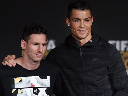 Lionel Messi tem mais vitórias - 16 a 11 - com 9 empates. Porém, em jogos eliminatórios e finais, CR7 tem vantagem com cinco vitórias contra quatro