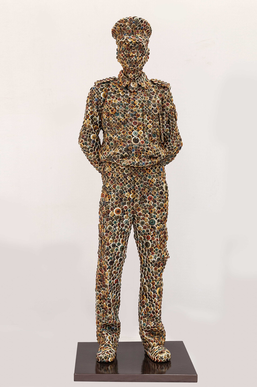 Valay Shende, Security guard with eyeball, Courtesy Opera Gallery 