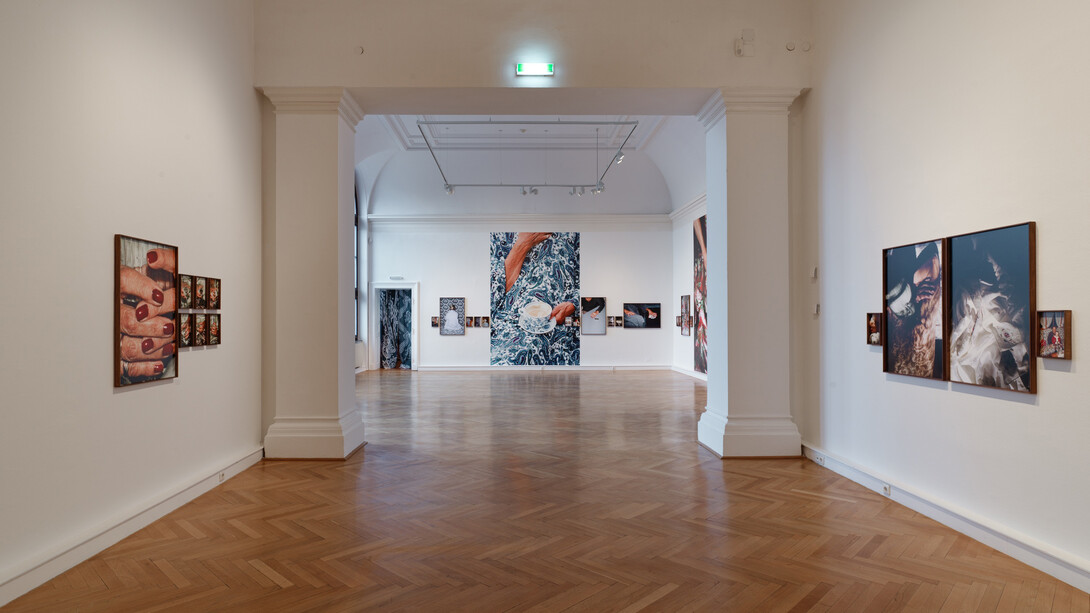 These days I think a lot about the days that I forgot, exhibition view. Courtesy of OÖ Landes-Kultur GmbH