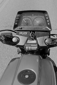 Driving a Suzuki GS1150E