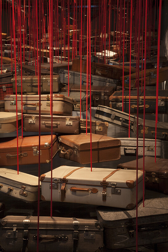 Chiharu Shiota, Dialogues, 2014, Installation of suspended bags, Variable dimensions, Courtesy Galerie Daniel Templon Paris and Brusseles. © Chiharu Shiota. Photo : Sunhi Mang