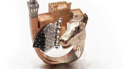 Elisabetta Rogai. Anello dedicato al Palio di Siena