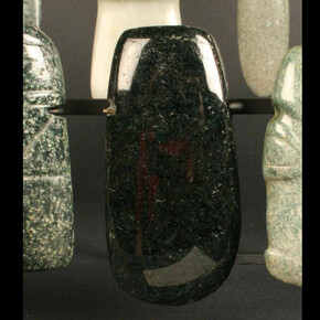 Pendiente

Materiales: Piedra

Clásico 300 a.C.- 900 d.C.

Medidas: 92 mm de largo