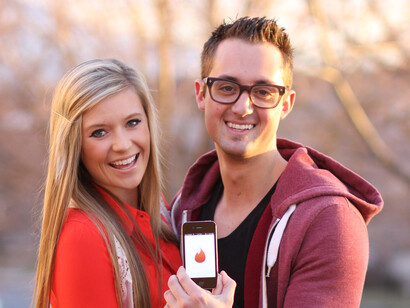 ... al igual que aplicaciones como Tinder