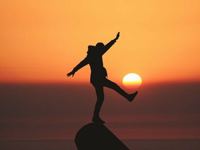 Il caos non è sinonimo di confusione ma bensì di equilibrio asimmetrico che si manifesta in un continuo generare possibilità