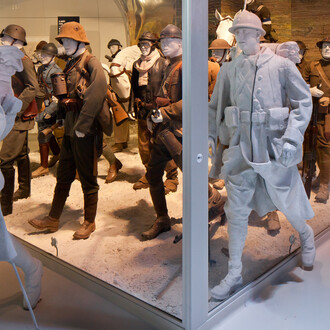 De Terre et D'acier, Exhibition view. Courtesy of Musée de la Grande Guerre