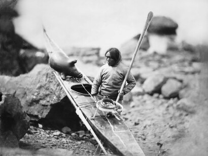 National Maritime Museum, Inuit con un kayak