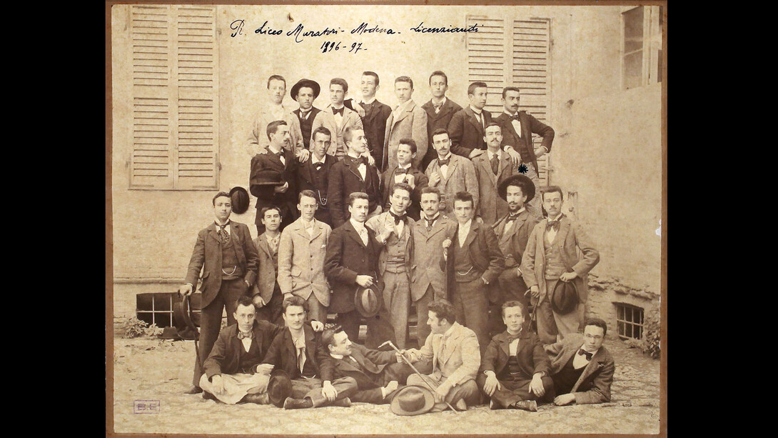 Liceo Ludovico Antonio Muratori di Modena, Foto di gruppo della maturità, anno scolastico 1896-97, fotografia, Modena, Biblioteca Estense Universitaria