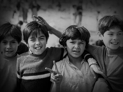 Kena Lorenzini, Niños en toma de terreno, Campamento Juan Pablo II, 1987