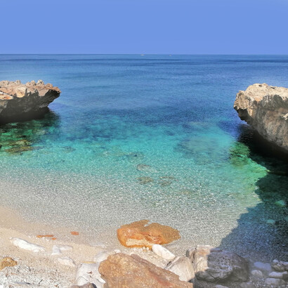 Si denudavano ai miei occhi incantati le numerose calette, foto Maria Burgarella