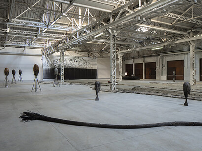 Giorgio Andreotta Calò
“La scultura lingua morta III”, exhibition view, Sprovieri Gallery, London, 2015
Courtesy Sprovieri Gallery, London
Photo: Riccardo Abate