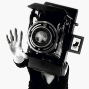 Lynn Hershman Leeson, Reach, 1993. Courtesy of Anglim Gilbert Gallery