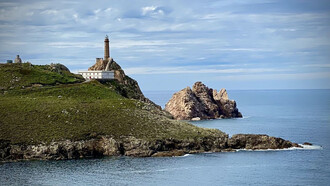 Faro Vilán, uno de los faros más emblemáticos de la región de A Coruña, Galicia, España