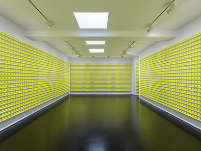 Installation views: David Shrigley, ‘Mayfair Tennis
Ball Exchange’, solo exhibition, Stephen Friedman
Gallery (2021). Copyright David Shrigley. Courtesy
the artist and Stephen Friedman Gallery, London.
Photo by Mark Blower.