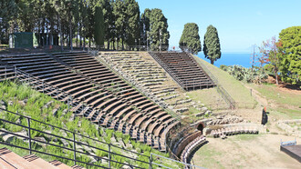 Teatro griego antiguo de Tyndaris, Tindari, Sicilia