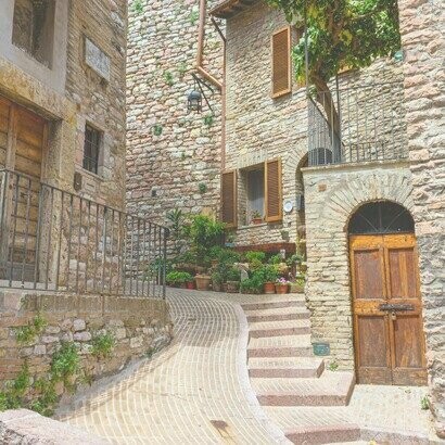 Proprio perché non convertibile in valore turistico immediato, il Patrimonio Distante è fragile e spesso ignorato dal mercato