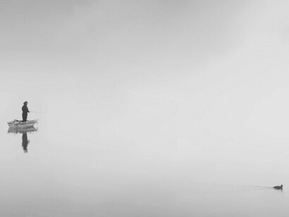 Holismo significa que el Uno no tiene partes separables, es decir, dentro del Uno todo está conectado