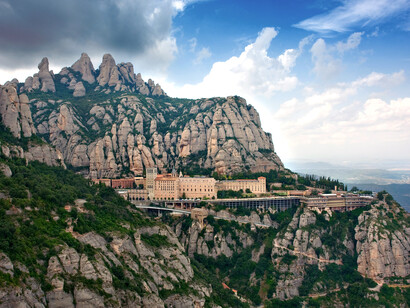 Vista aérea del Monasterio de Montserrat, Cataluña