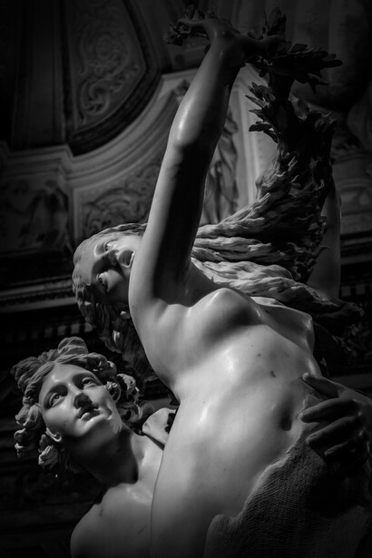 Dafne e Apollo, Bernini. Trasmettere il senso dell’Inesprimibile, cioè il senso mistico, senza spiegare né abbassare nulla dell’immensità dell’abisso che abitiamo senza accorgercene