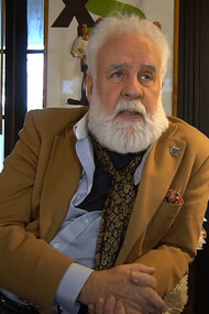 Jorge López Sotomayor was born on 4 November 1952 in Santiago, Chile. He is a director and writer, known for El Último Grumete (1983), Patagonia de los Sueños (2014) and XS: La peor talla (2003)