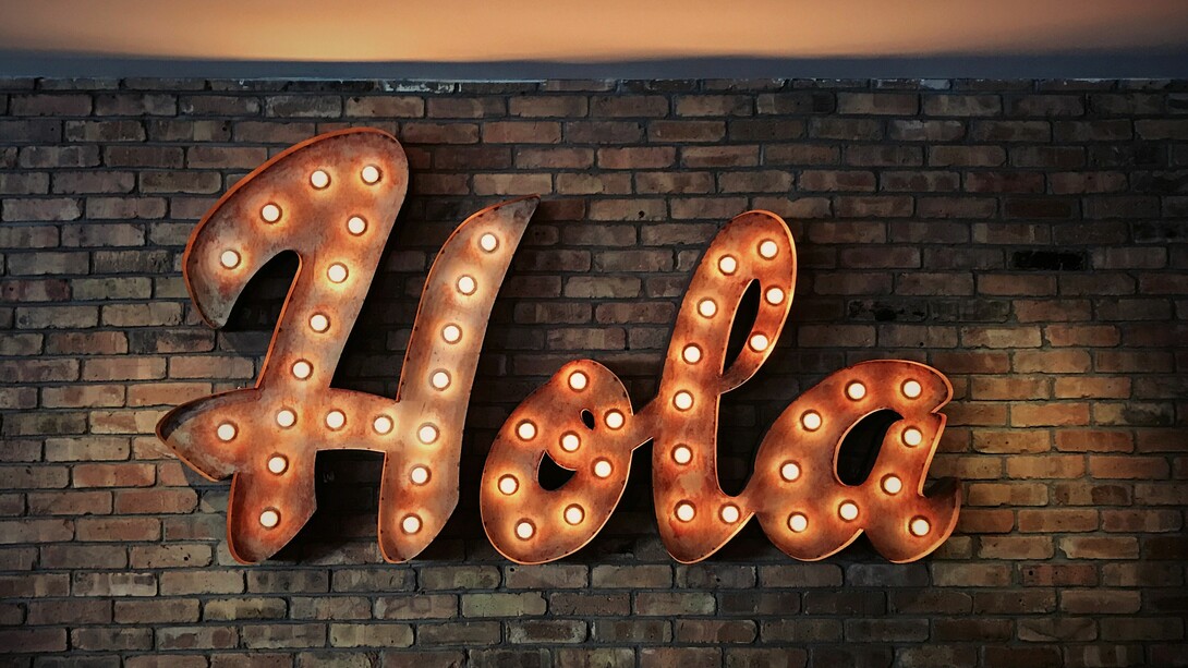 Hola