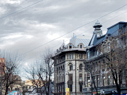 Bucarest entre 1945 y 1947, según Diana Nicoleta Cofșinski, nos hallamos ante «una geografía sentimental que siempre quedará en la memoria del corazón gracias a los numerosos amigos y amores que nunca olvidaría». Plaza C. A. Rosetti en Bucarest, Rumanía