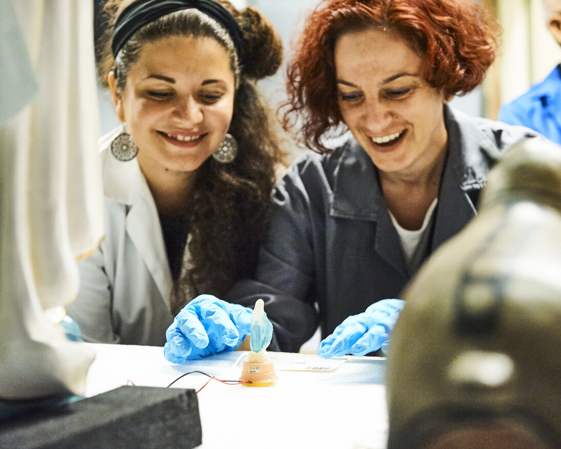 Out of the Box. Courtesy of Weltmuseum Wien