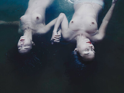 Sorelle - Foto di Mira Nedyalkova