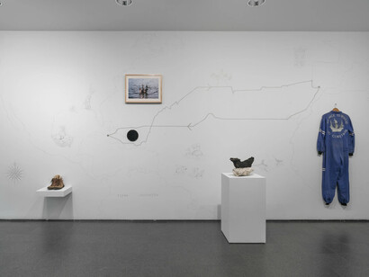 Varios artistas, Trade windings. De-lineating the American tropics, vista de exhibición. Cortesía de MCA Chicago 