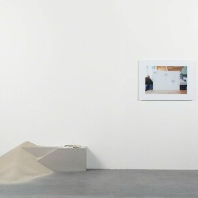 Hawaii, Exhibition view. Courtesy of Moskowitz Bayse