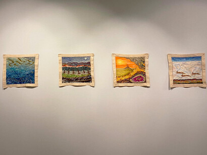 Beatriz Uribe Vélez, Puntada sin dedal, vista de exhibición. Cortesía de la La Balsa Arte 