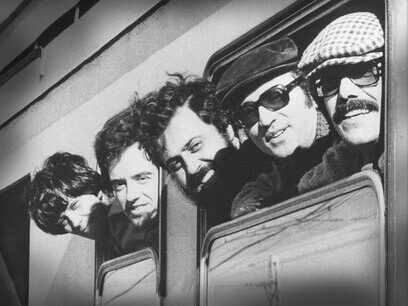 Desde 1980 la canción del grupo catalán de música folk Esquirols “Torna, torna Serrallonga” reivindica el mito popular de nuestro bandolero. Esquirols, 1983