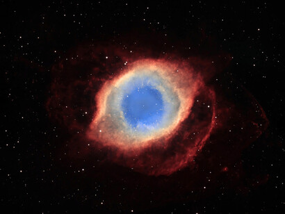 Nebulosa de la Hélice: nebulosa planetaria en la constelación de Acuario, a unos 680 años luz de distancia