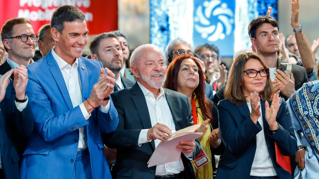 El presidente de Brasil, Lula da Silva, y su par español, Pedro Sánchez, en el Global Progressive Mobilisation (GPM), celebrado en Barcelona, España, el 18 de abril de 2026. Fotos: Ricardo Stuckert/PR