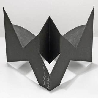 Bruno Munari, Scultura da viaggio, 1958, prototipo in cartoncino nero, 18,5x18,5x12 cm (esemplare unico)